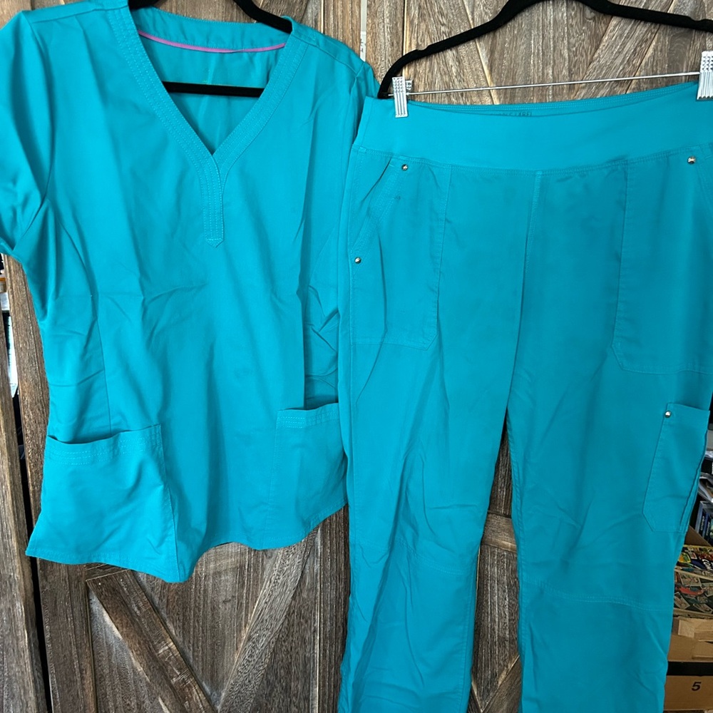 Healing Hands Teal Medical Scrubs Set